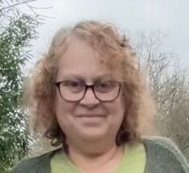 files/imgi_25_lucie_review.jpg
